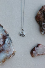 Load image into Gallery viewer, Lotus Flower Necklace
