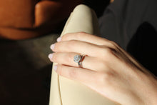 Load image into Gallery viewer, Halo Bridal Ring
