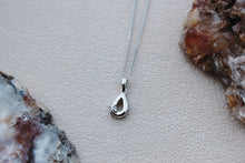 Load image into Gallery viewer, Teardrop Necklace
