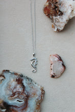 Load image into Gallery viewer, Sea Horse Necklace
